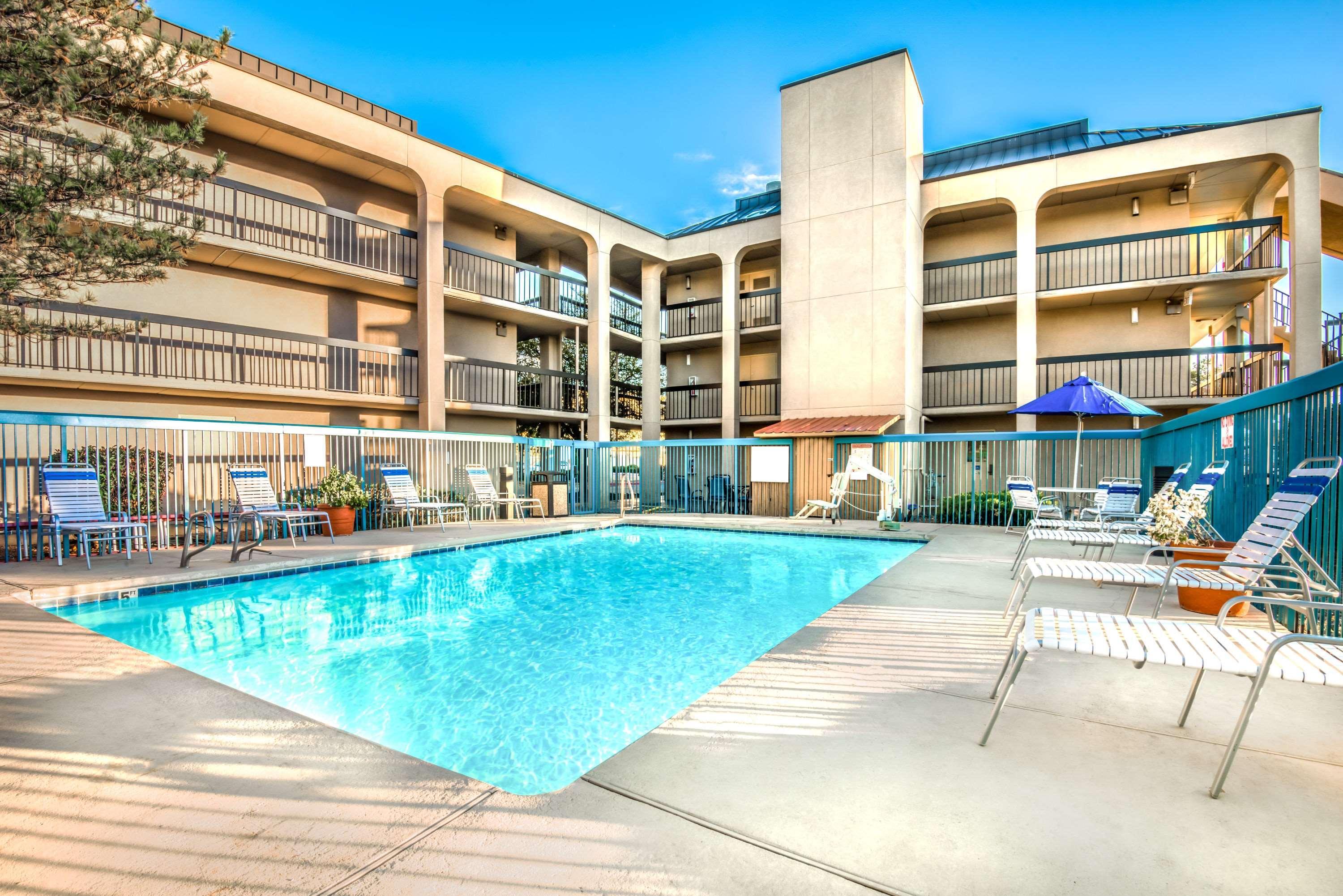Days Inn & Suites By Wyndham Albuquerque North Exterior foto